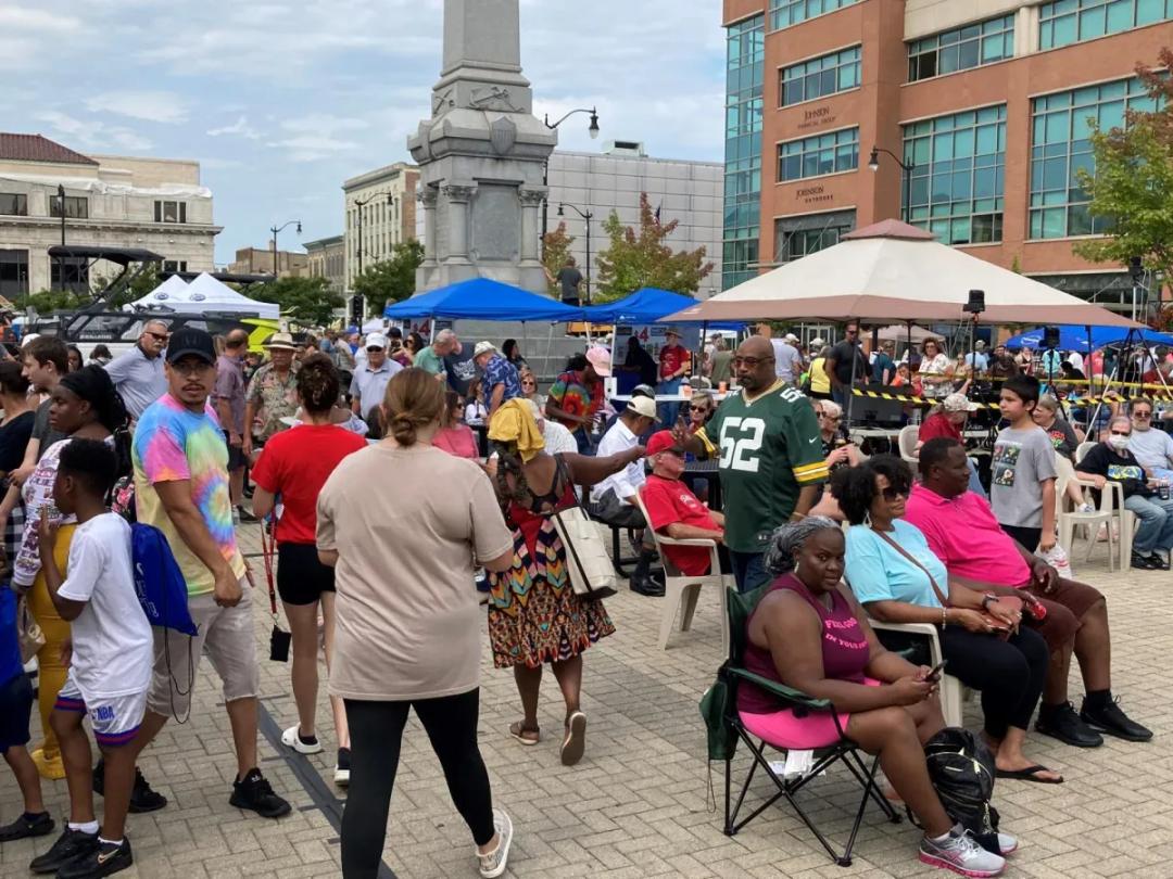 Outdoor Music and Arts Festival Getaway SVL